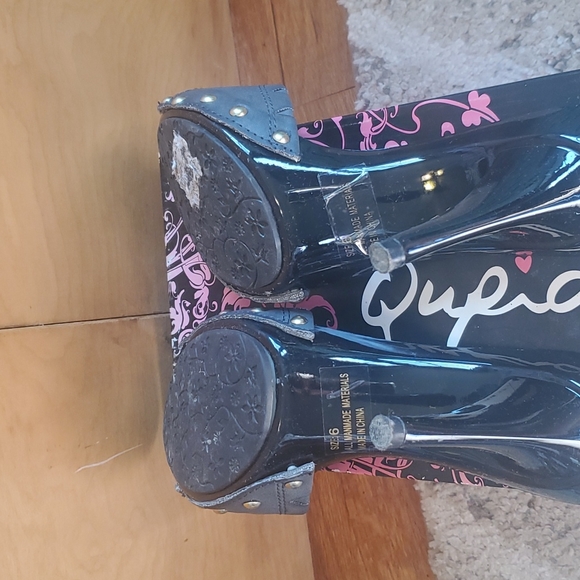 Heels - Picture 4 of 7